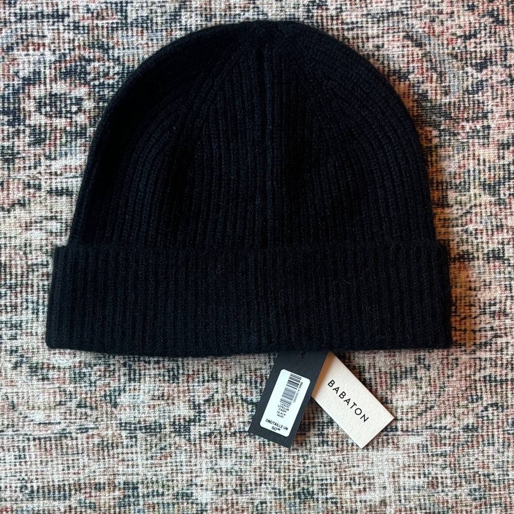 Babaton Cashmere Black Ribbed Beanie